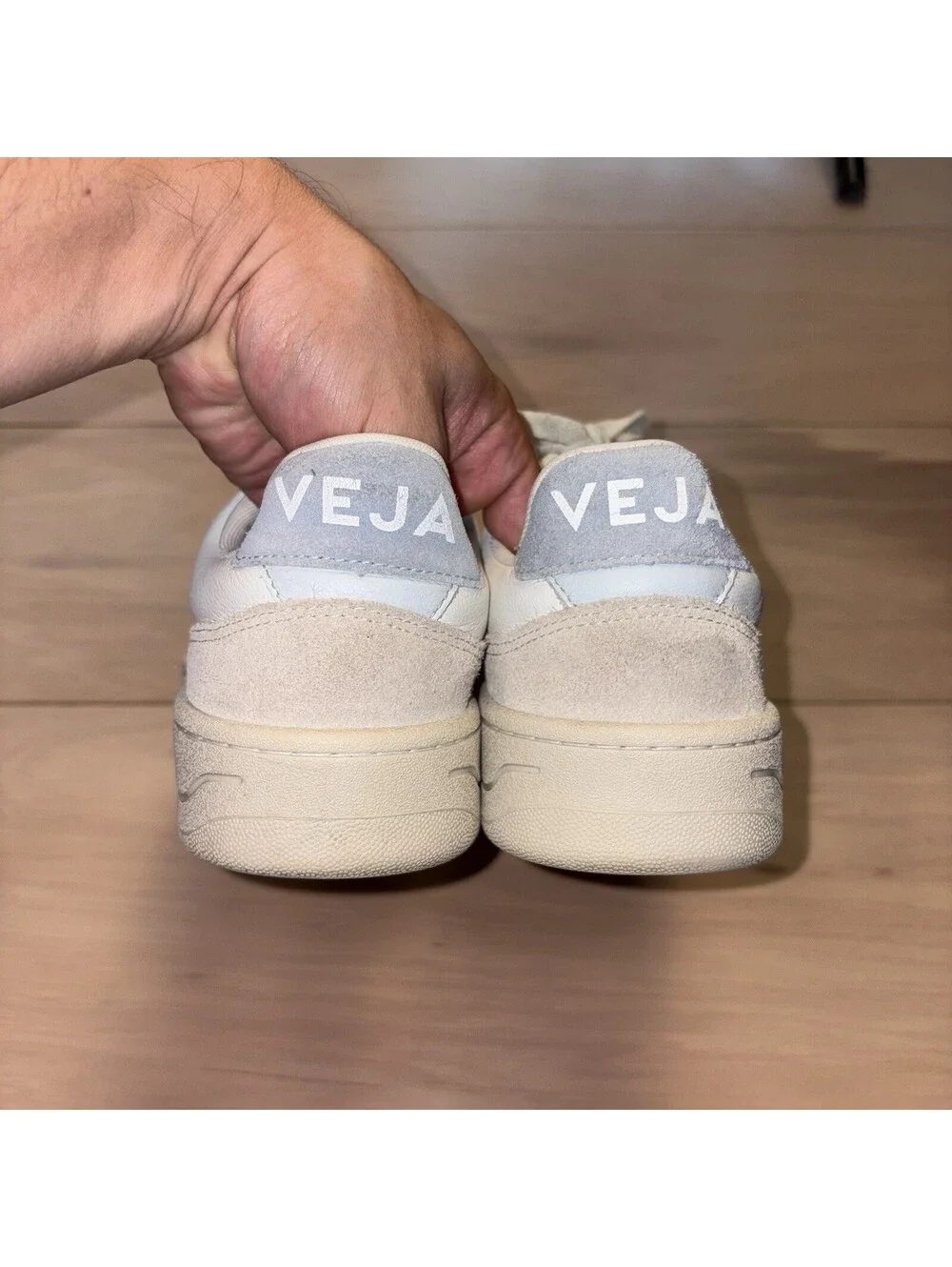 Veja V 90 Leather Suede White Light Grey Sneakers Women’s 8 EU 39 Casual Shoes